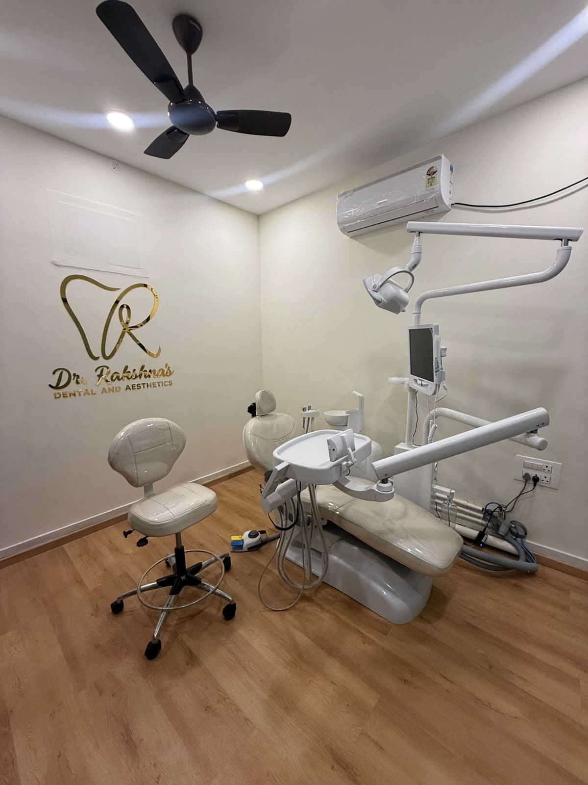 Treatment room at Dr. Rakshna's Dental & Aesthetics
