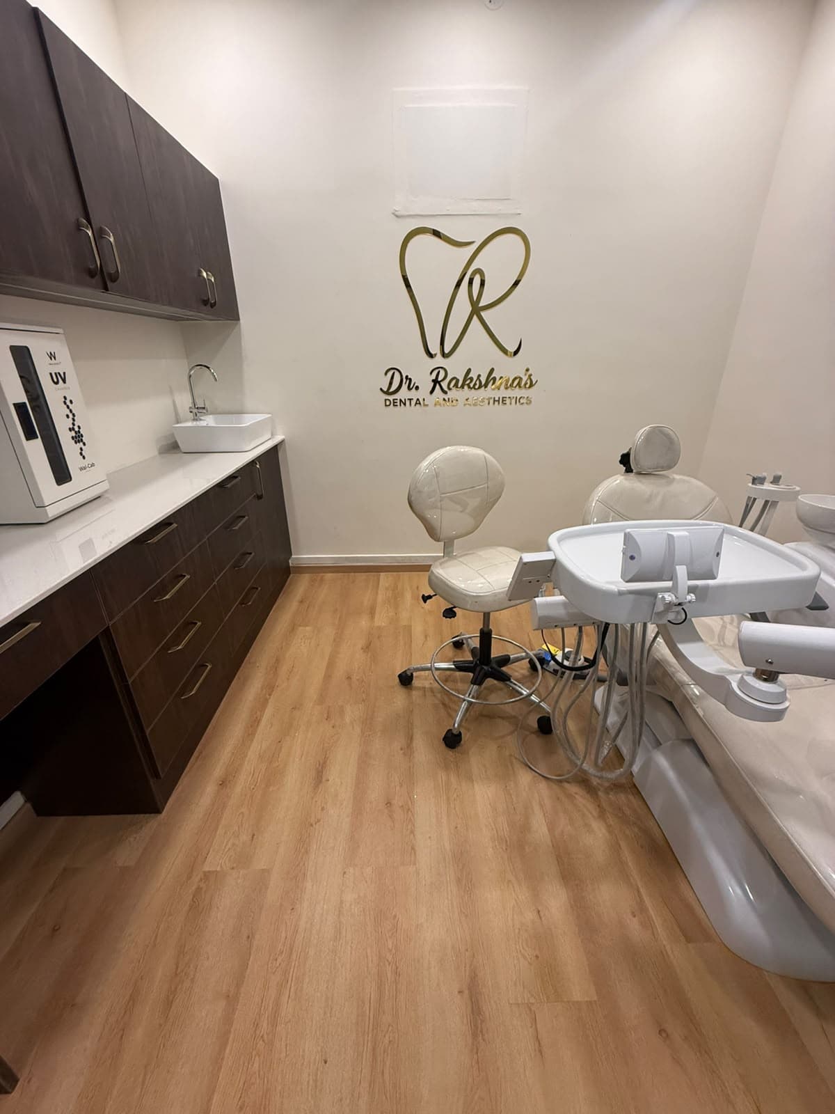 Dental chair and sterilisation area inside the clinic